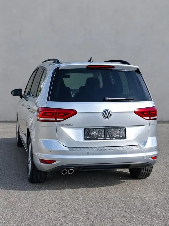 Volkswagen Touran 2019 photo 2