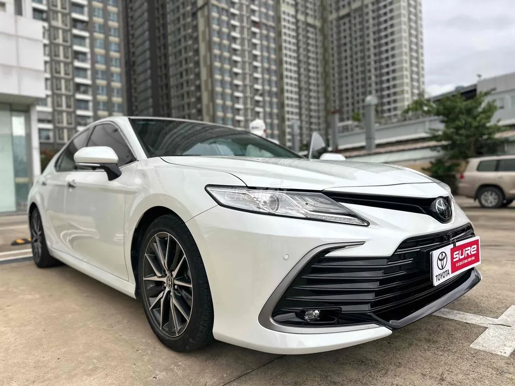 Toyota Camry 2022 photo 2