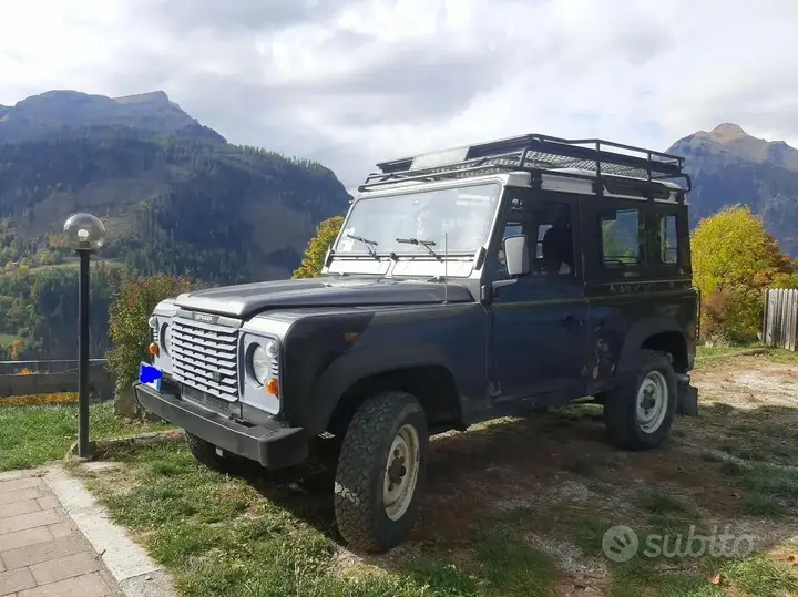 Land Rover Defender