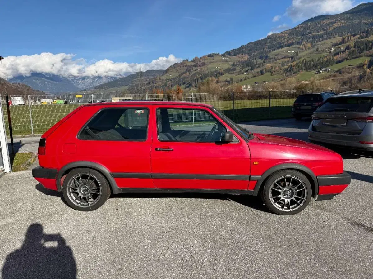 Volkswagen Golf 1991 photo 2