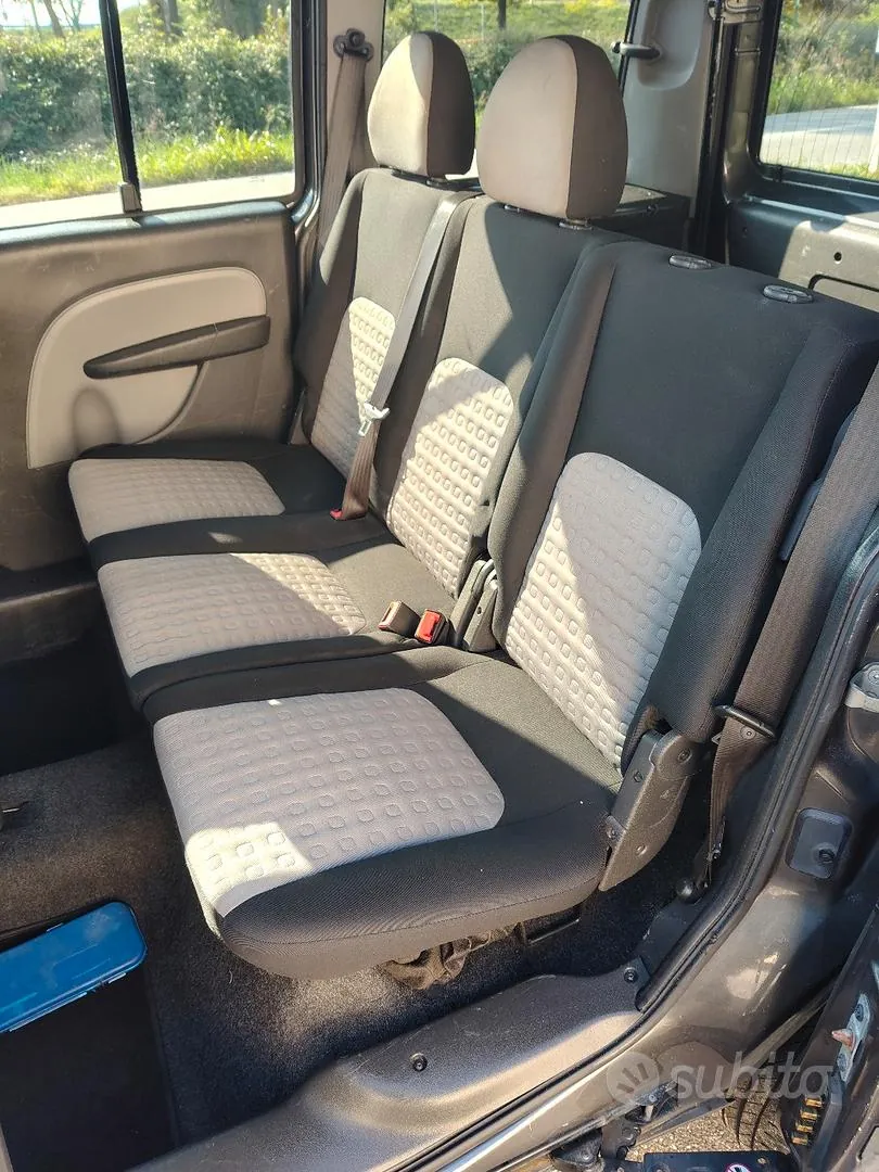 Fiat Doblo 2009 photo 2