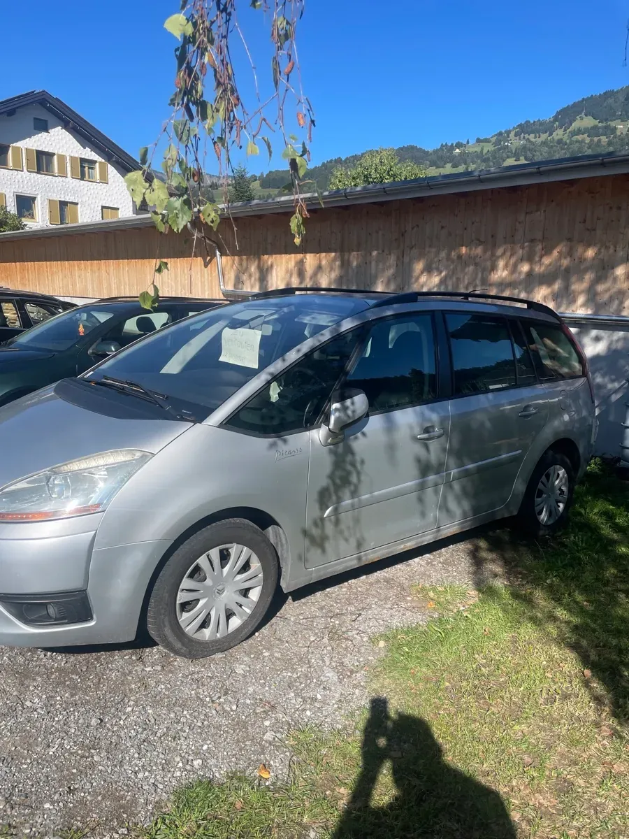 Citroen C4 Picasso 2009 photo 3