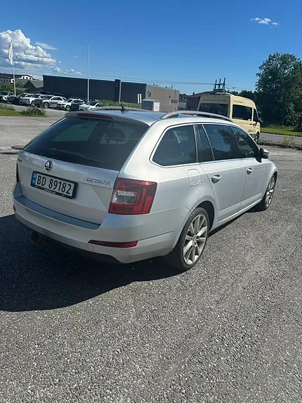 Skoda Octavia 2015 photo 3