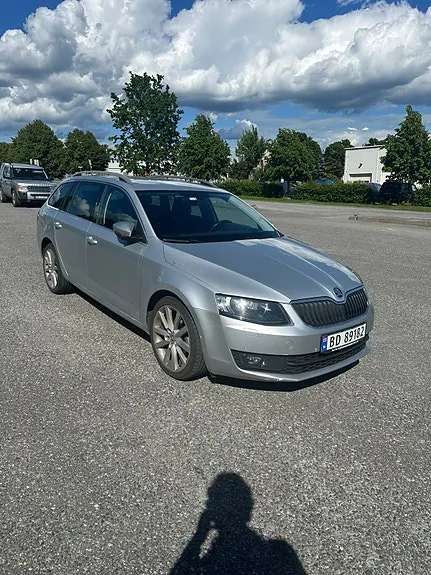Skoda Octavia 2015 photo 2