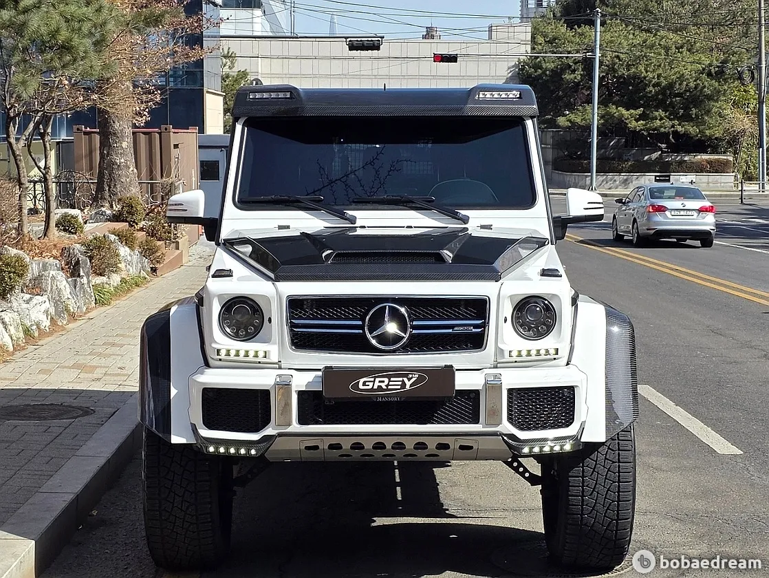Mercedes-Benz G500 4X4²