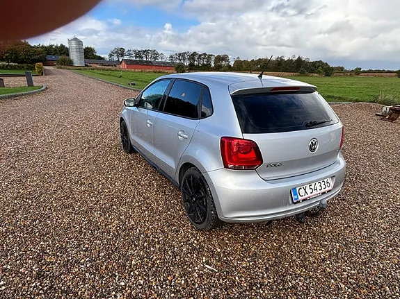 Volkswagen Polo 2010 photo 3