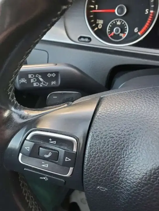 Volkswagen Passat 2013 photo 2