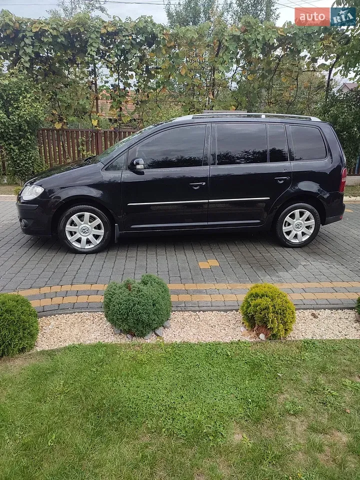 Volkswagen Touran 2008 photo 5