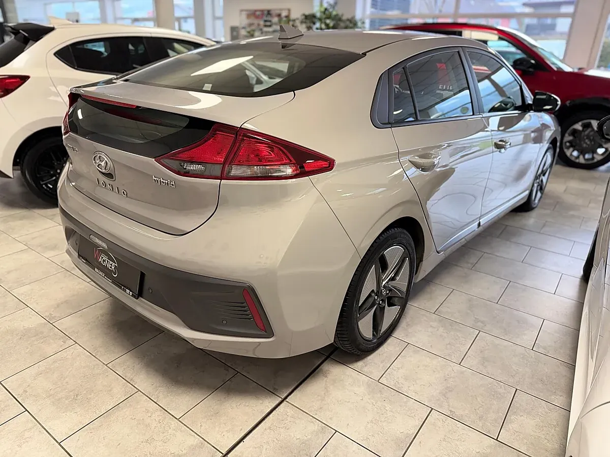 Hyundai Ioniq 2022 photo 2