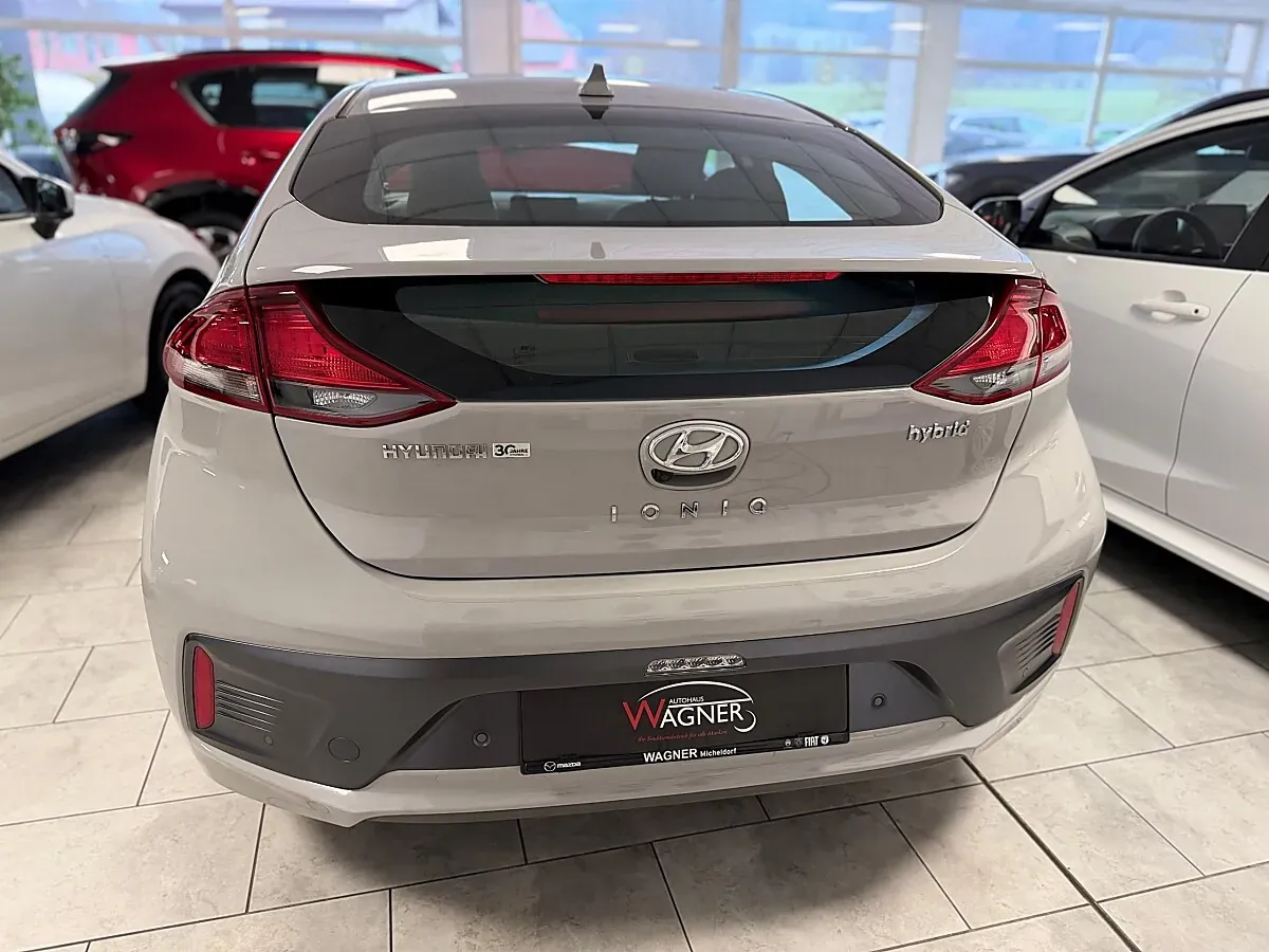 Hyundai Ioniq 2022 photo 3