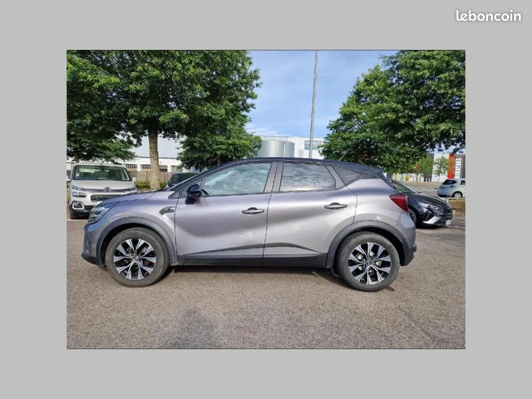 Renault Captur 2023 photo 3