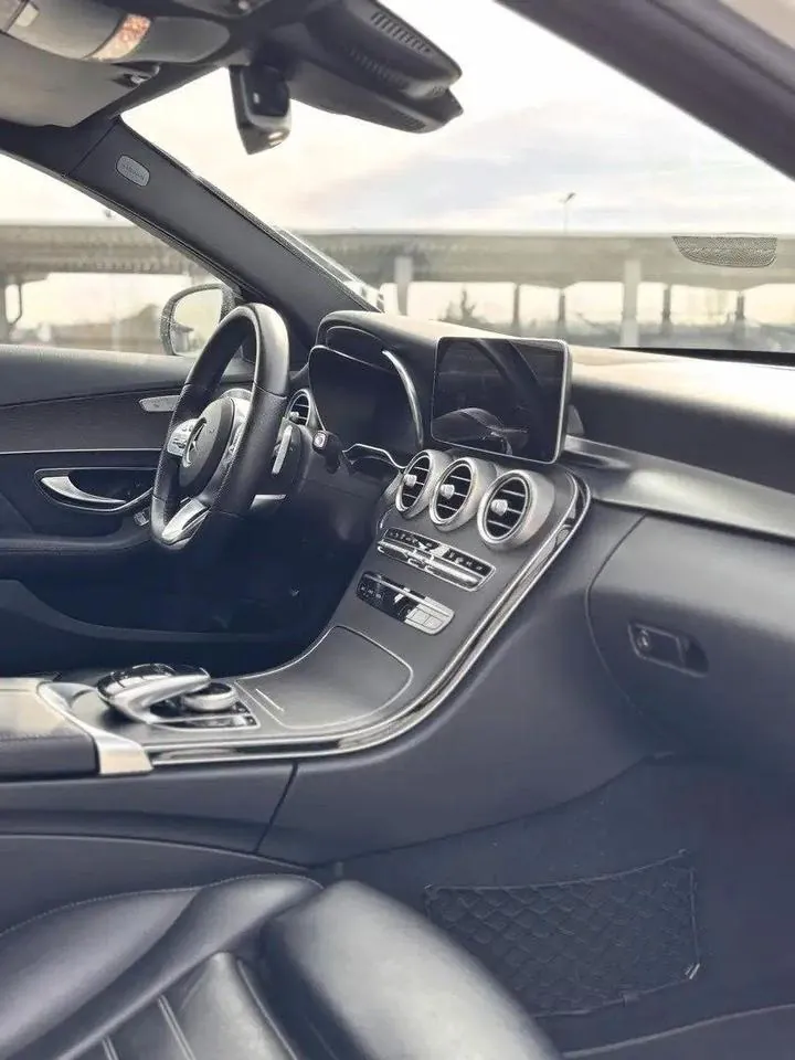 Mercedes-Benz C 300