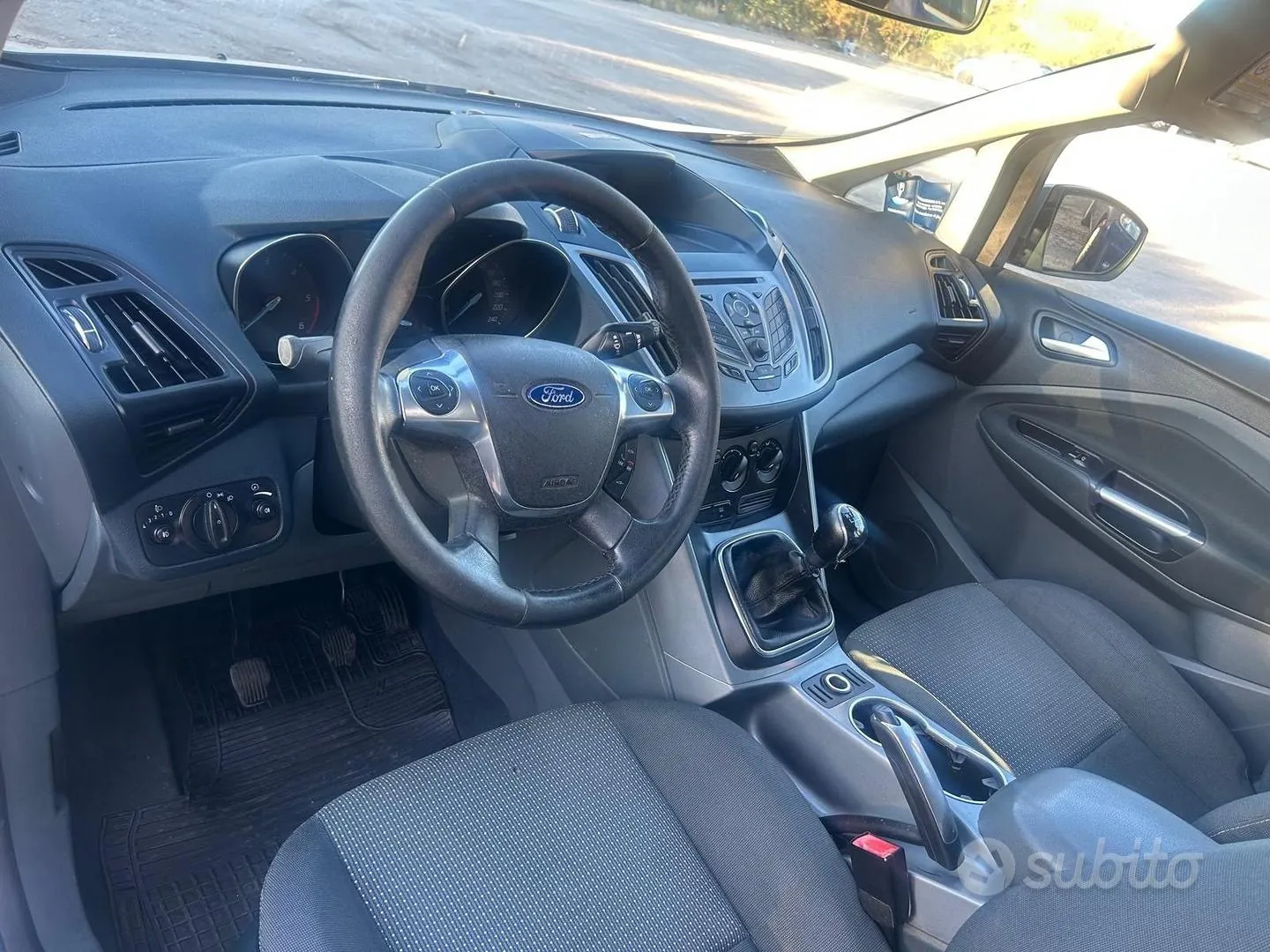 Ford C-Max 2011 photo 2