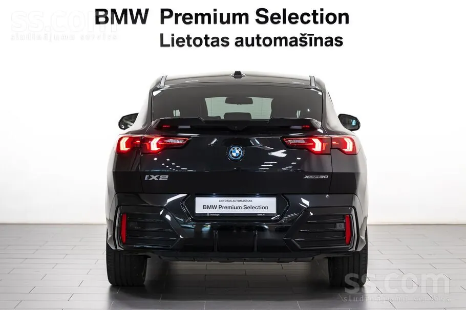 BMW Ix2