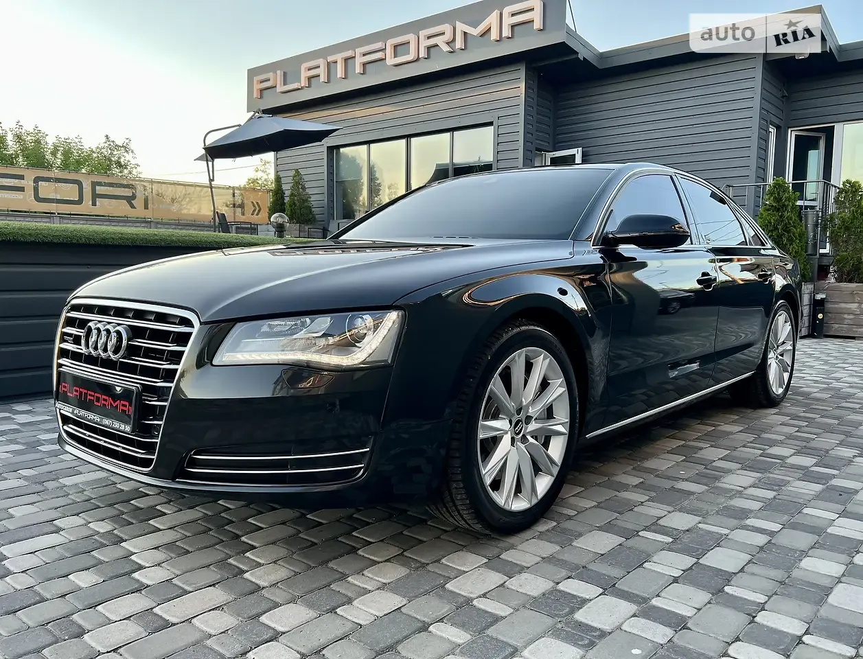 Audi A8 2010 photo 5