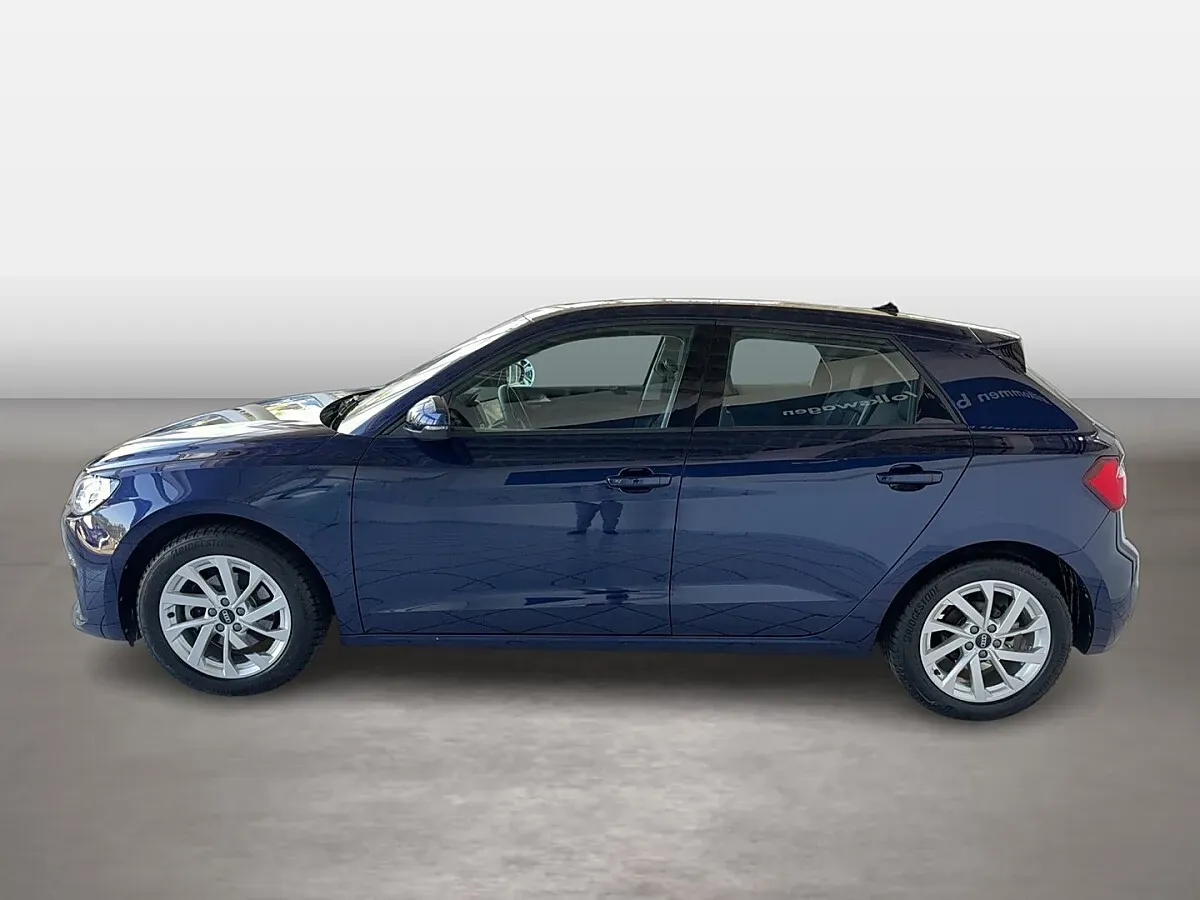 Audi A1 2025 photo 2