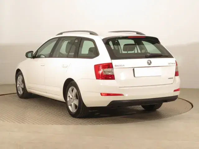 Skoda Octavia 2015 photo 3