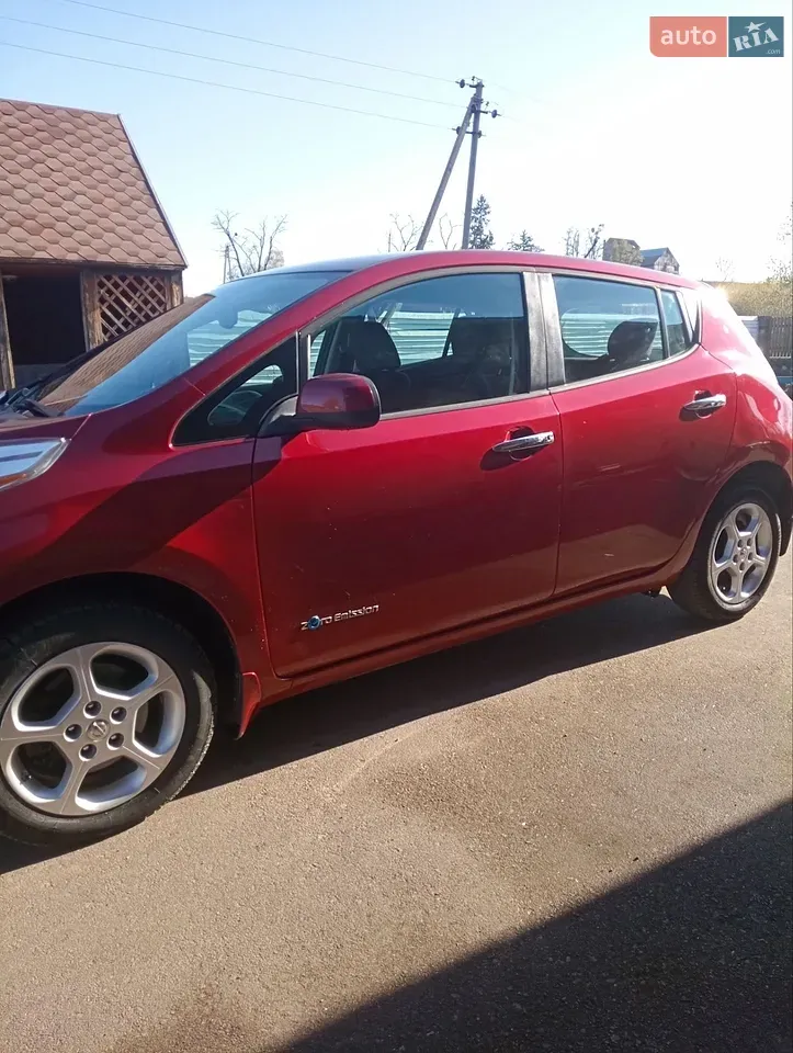 Nissan Leaf 2014 photo 3