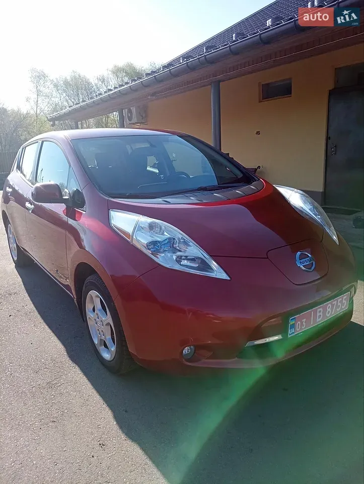 Nissan Leaf 2014 photo 2