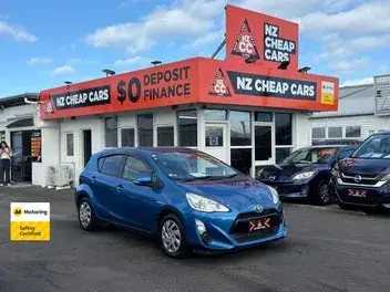 Toyota Aqua 2015 photo 2