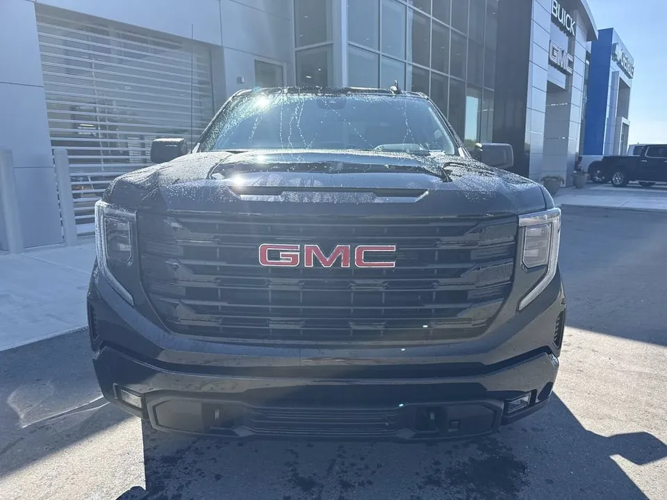 GMC Sierra 1500 2026 photo 2