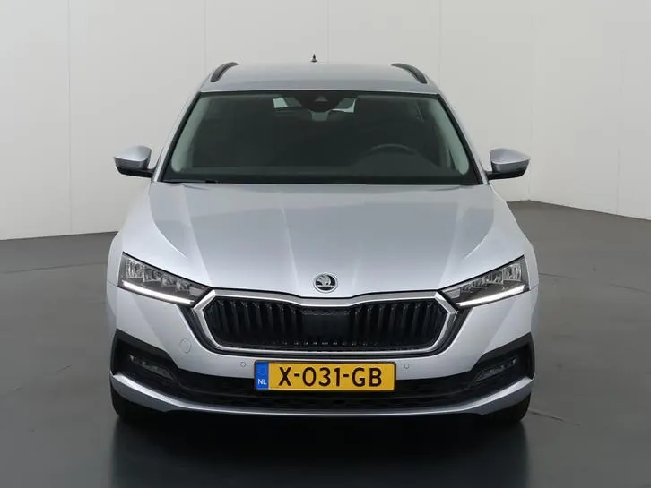 Skoda Octavia 2023 photo 3