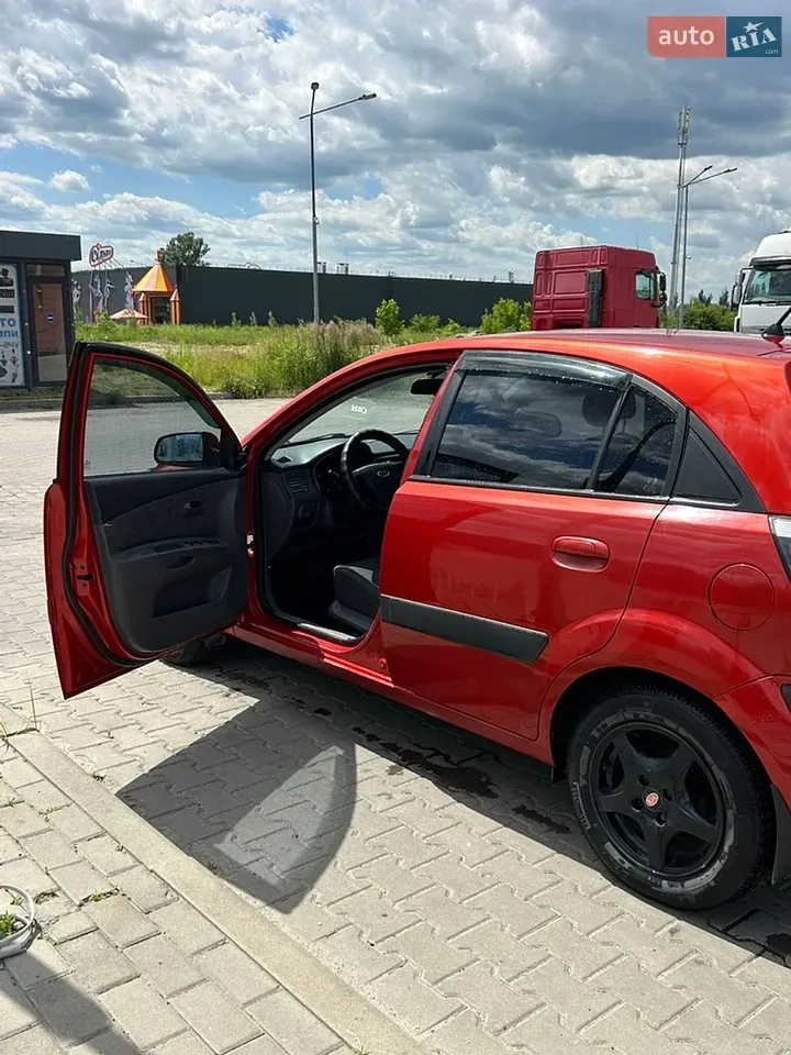 Kia Rio 2007 photo 4
