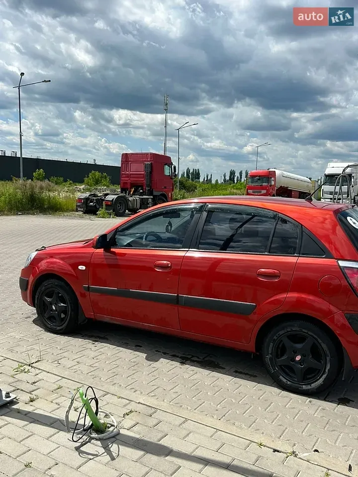 Kia Rio 2007 photo 3