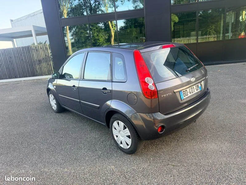 Ford Fiesta 2008 photo 4