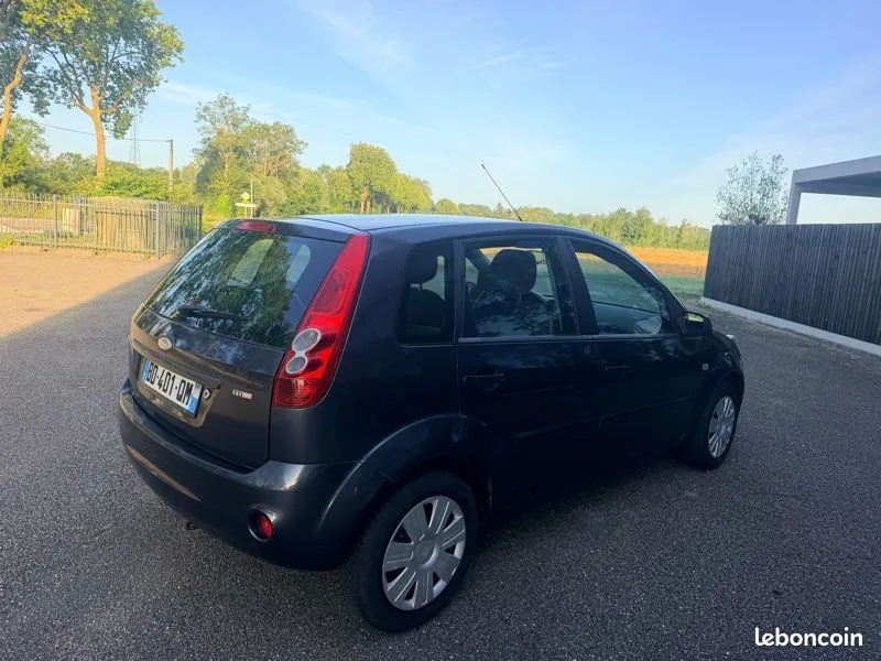 Ford Fiesta 2008 photo 3