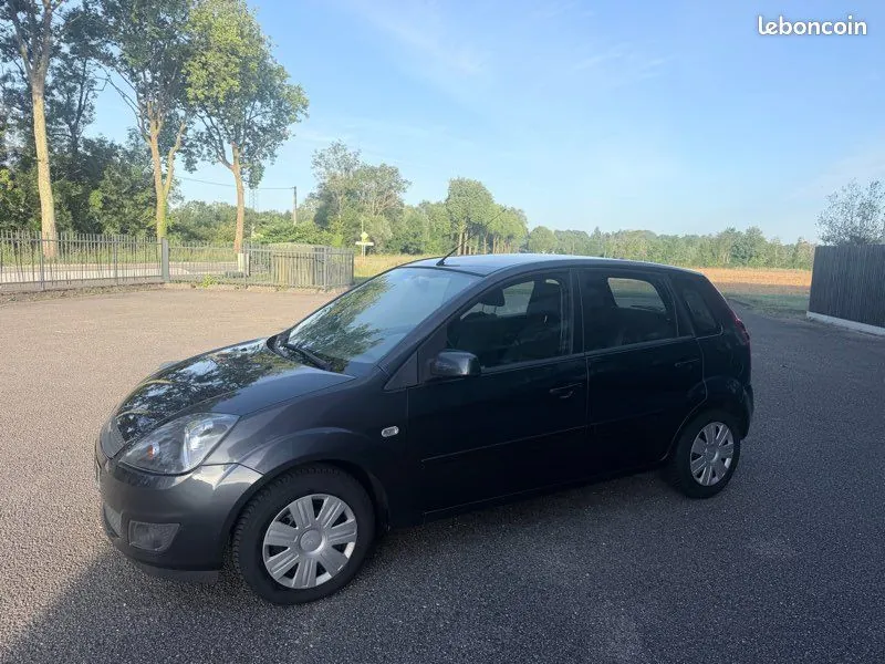 Ford Fiesta 2008 photo 2