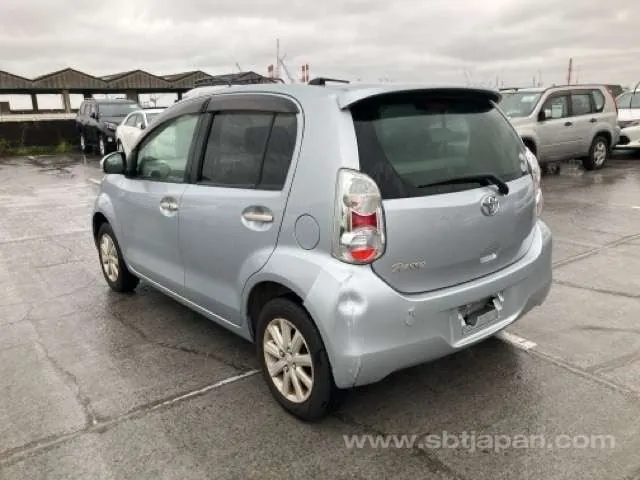 Toyota Passo Plus Hana 2010 photo 3