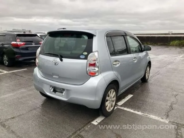 Toyota Passo Plus Hana 2010 photo 4