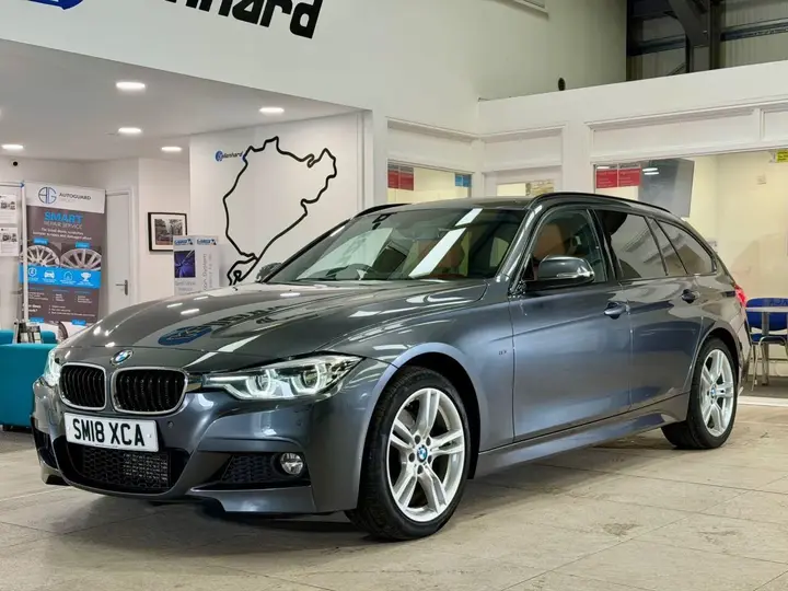 BMW 3 Series 2018 photo 5