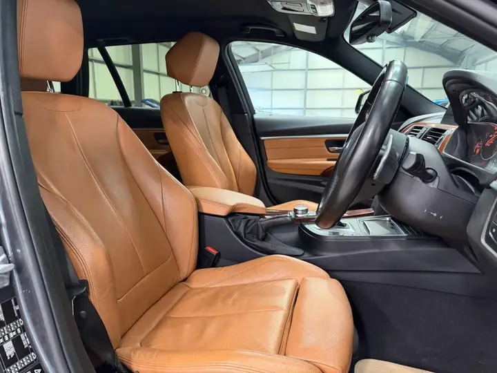 BMW 3 Series 2018 photo 4