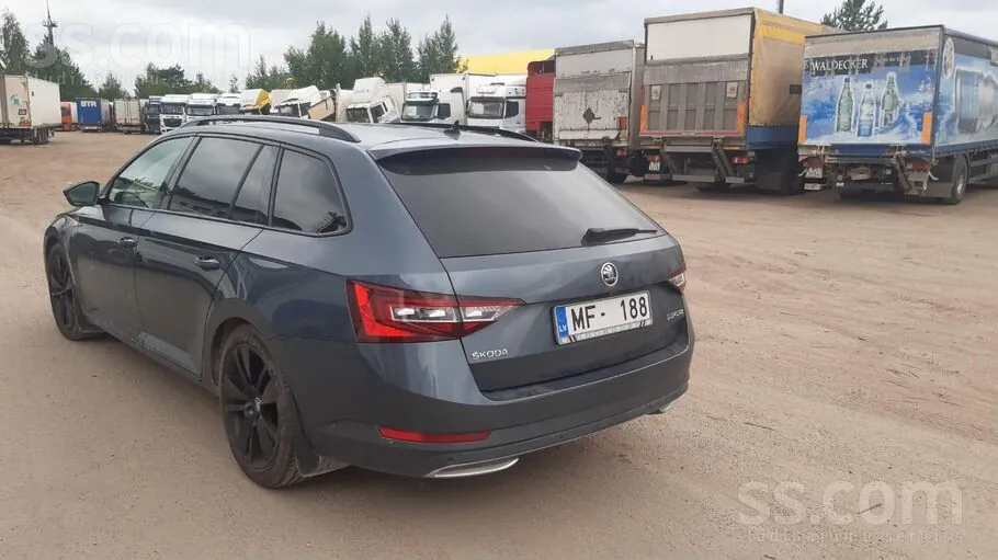 Skoda Superb 2018 photo 4