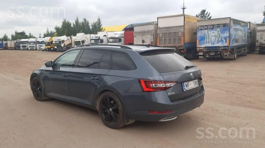 Skoda Superb 2018 photo 5