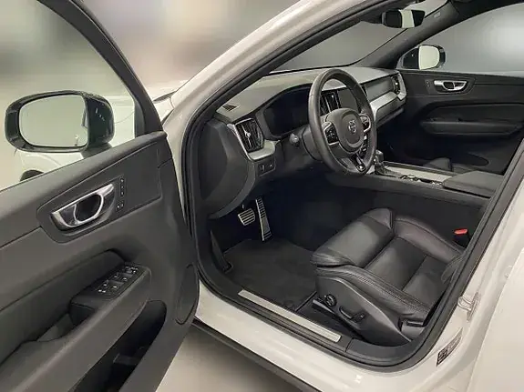Volvo Xc60 2020 photo 4