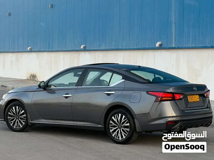 Nissan Altima 2023 photo 4