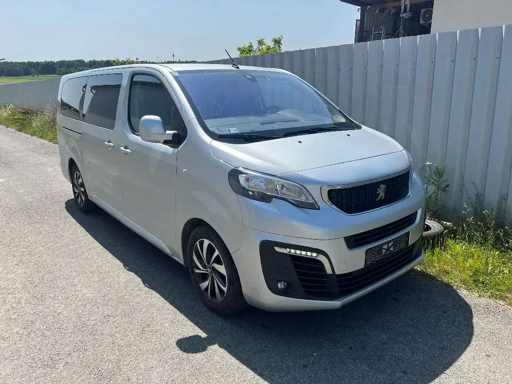 Peugeot Traveller 2018 photo 3