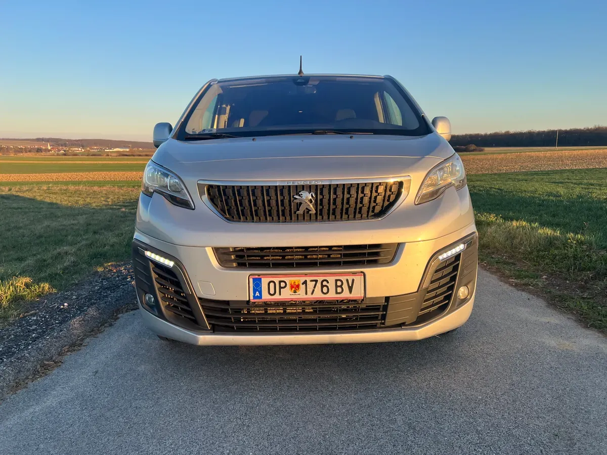 Peugeot Traveller