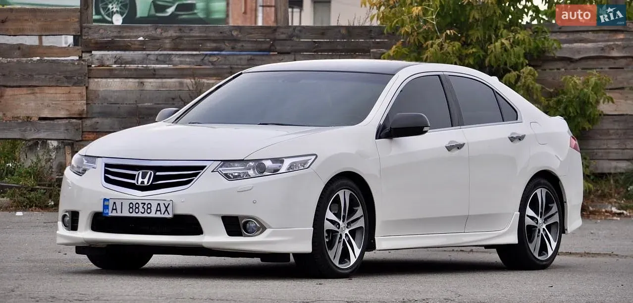 Honda Accord 2010 photo 2