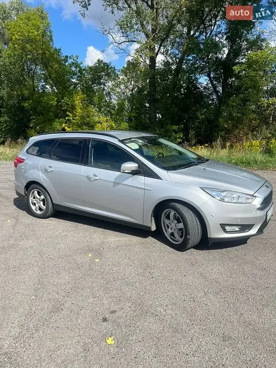 Ford Focus 2015 photo 2