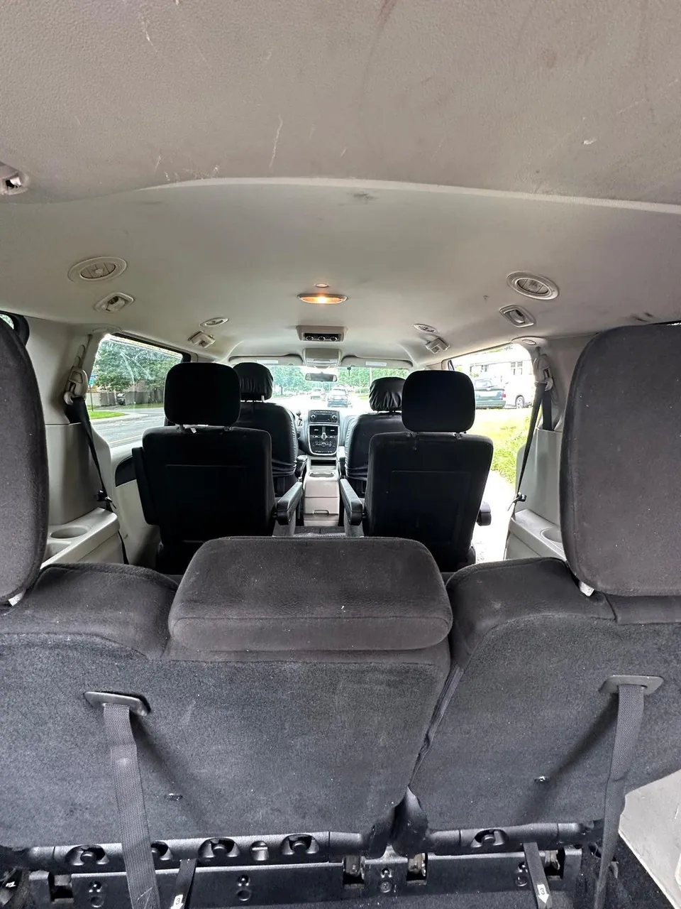 Dodge Caravan 2011 photo 4