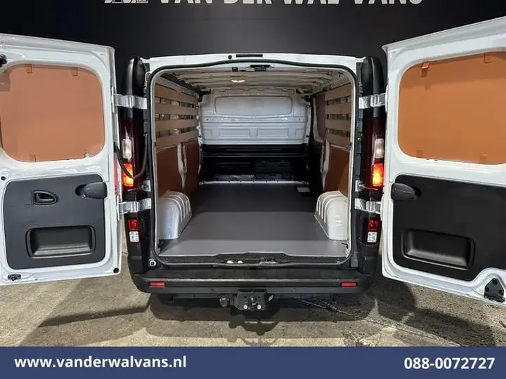 Renault Trafic 2022 photo 3