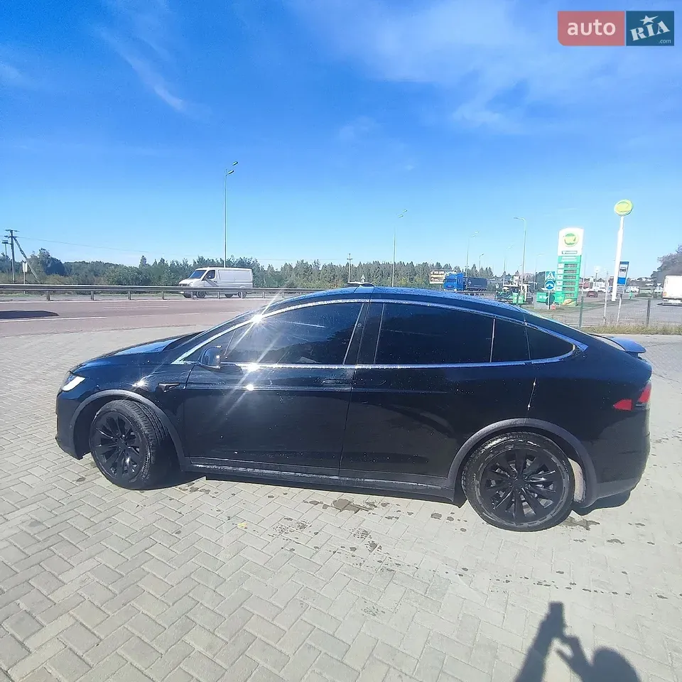 Tesla Model X 2016 photo 3