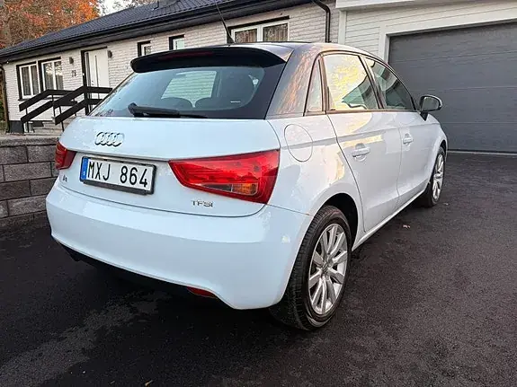 Audi A1 2013 photo 2