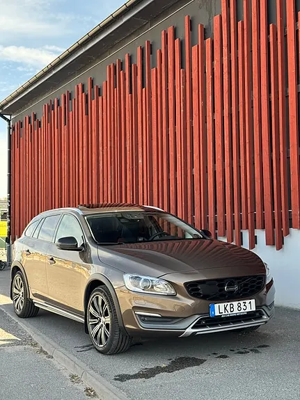 Volvo V60 Cross Country 2016 photo 5