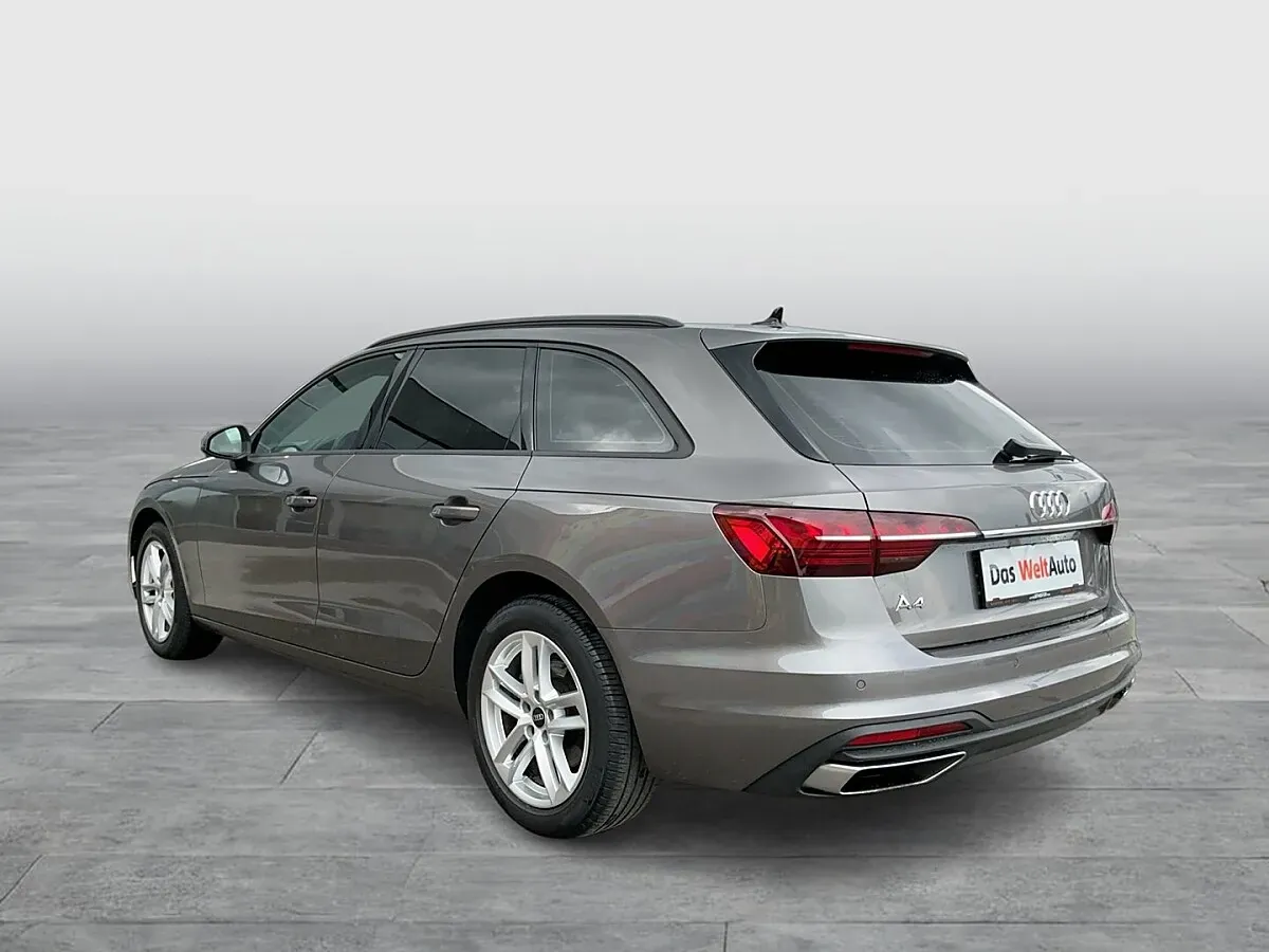 Audi A4 2022 photo 3