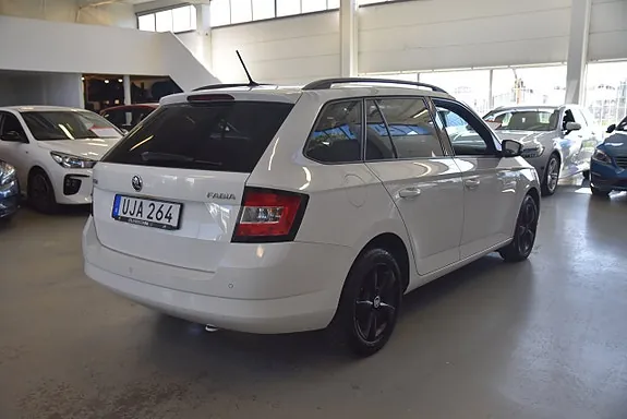 Skoda Fabia 2015 photo 3